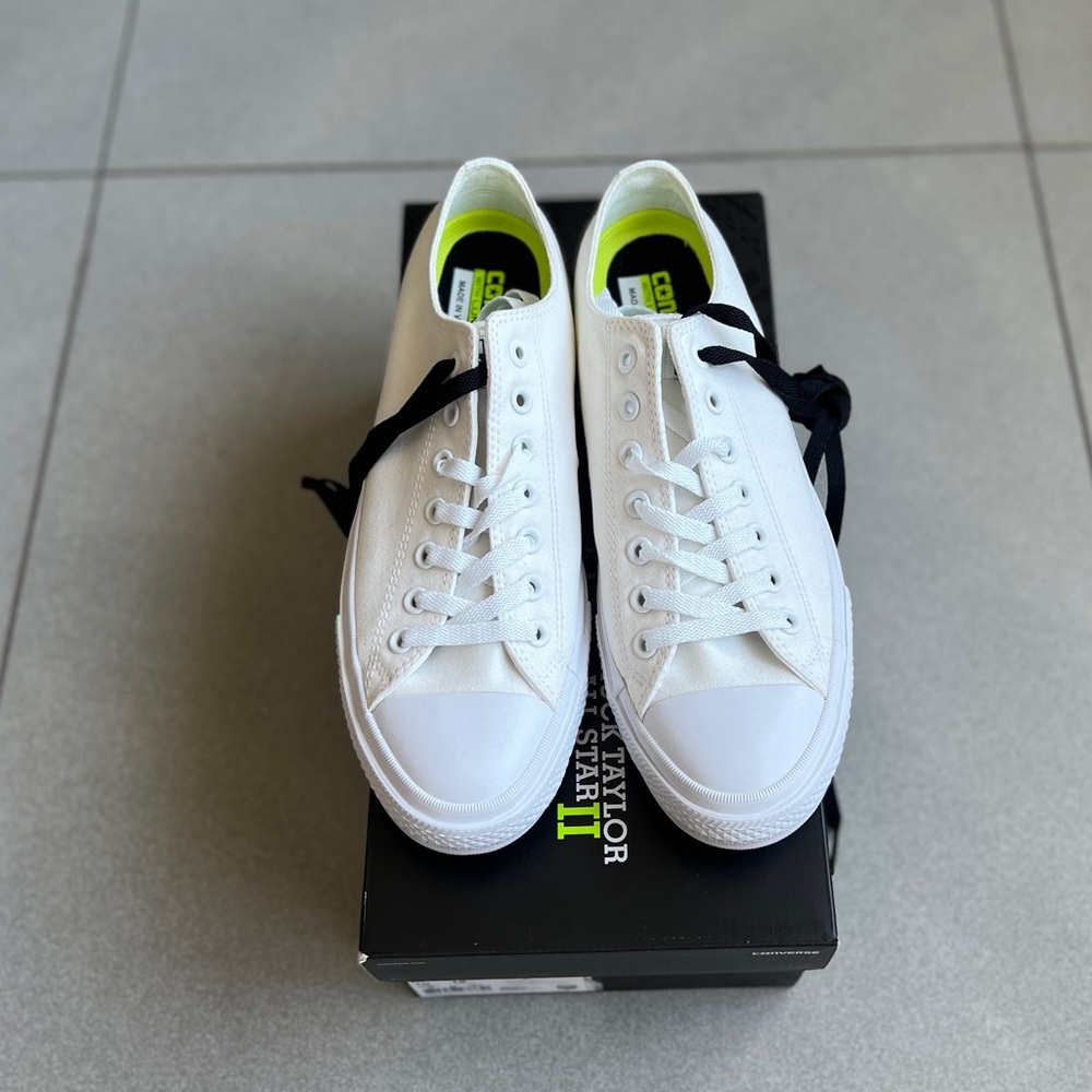 Converse Chuck Taylor All Star Low Top Sneakers